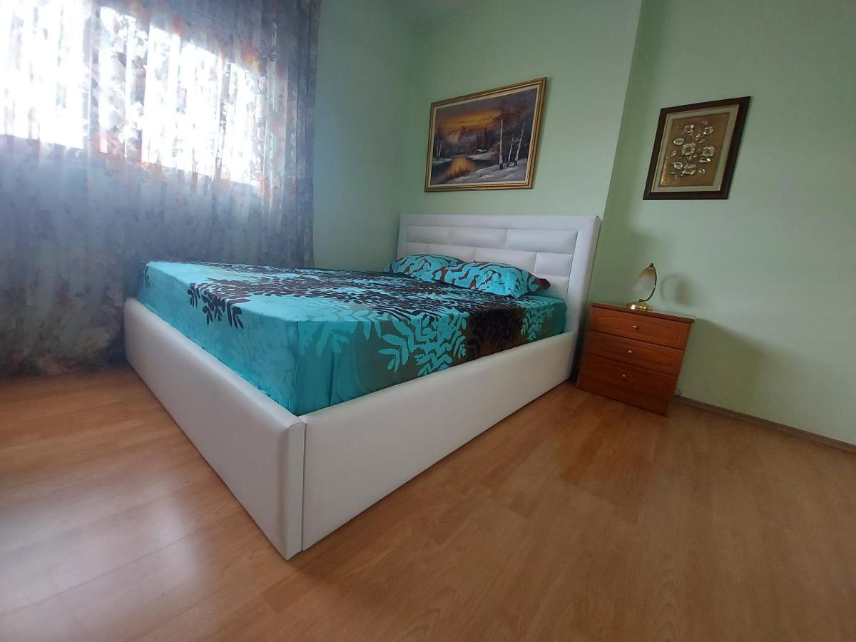 Geni Apartment Корча Экстерьер фото